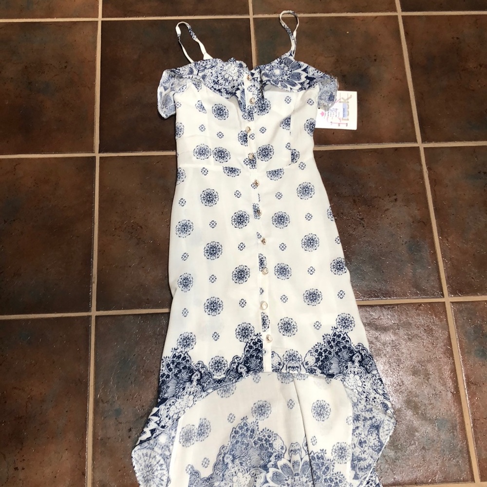 Casual dress, silky, from pink rock